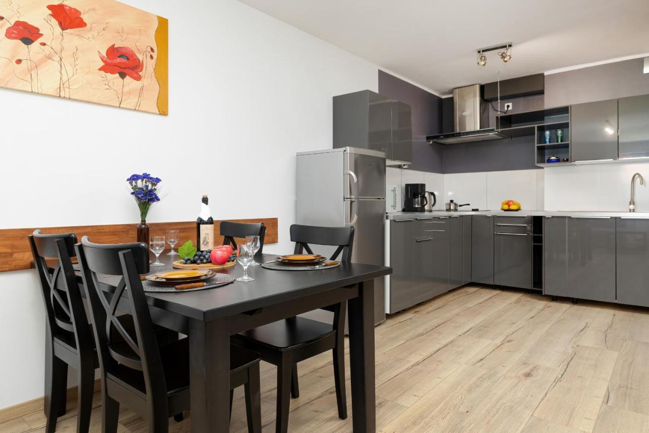 Apartamenty Wisniowy Sad By Noclegi Renters Kolobrzeg Bagian luar foto